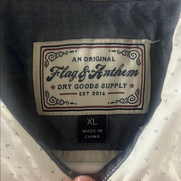 White Casual Button Down Shirt with Short Sleeves - Picture 2 of 7